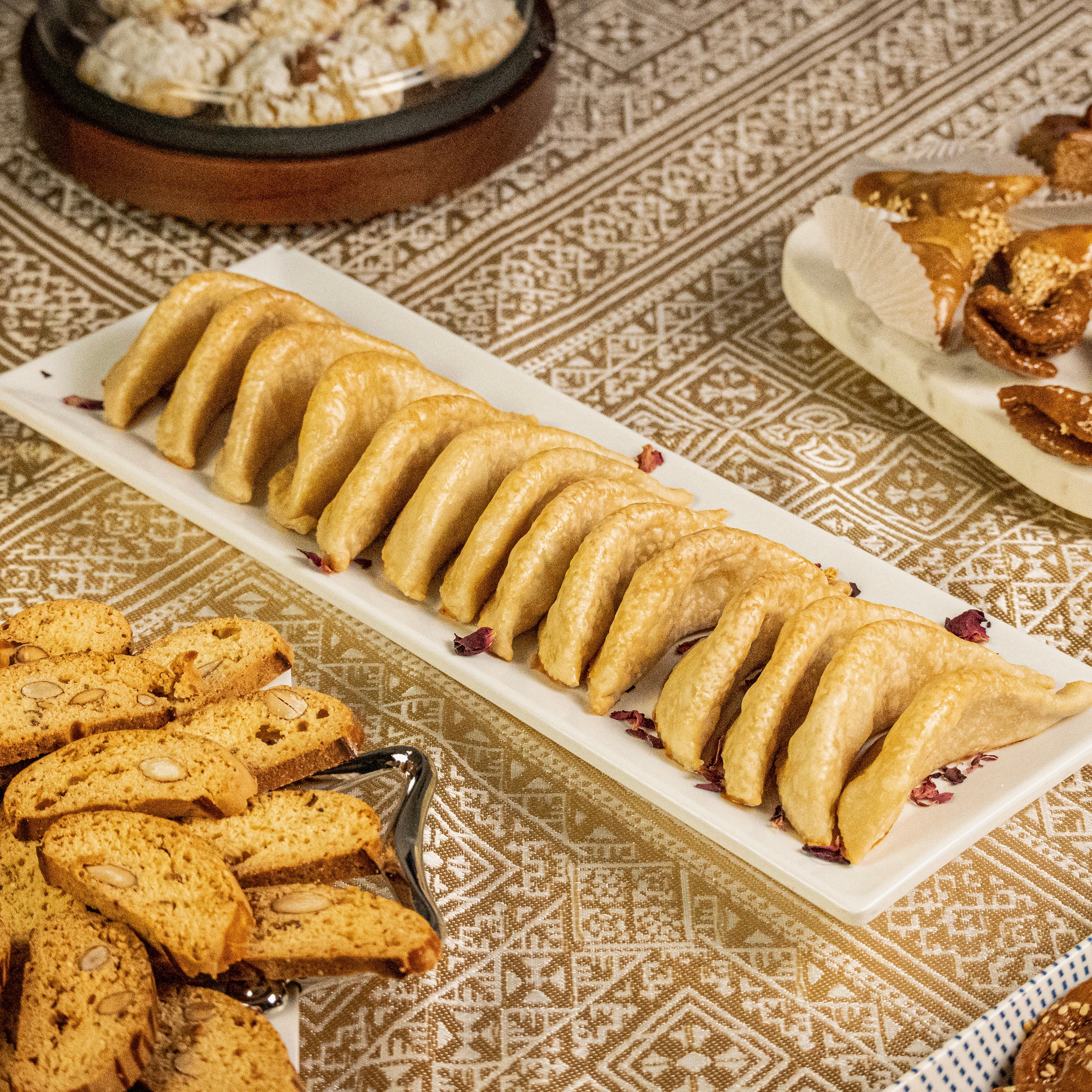 Gazelle Horns كعب الغزال