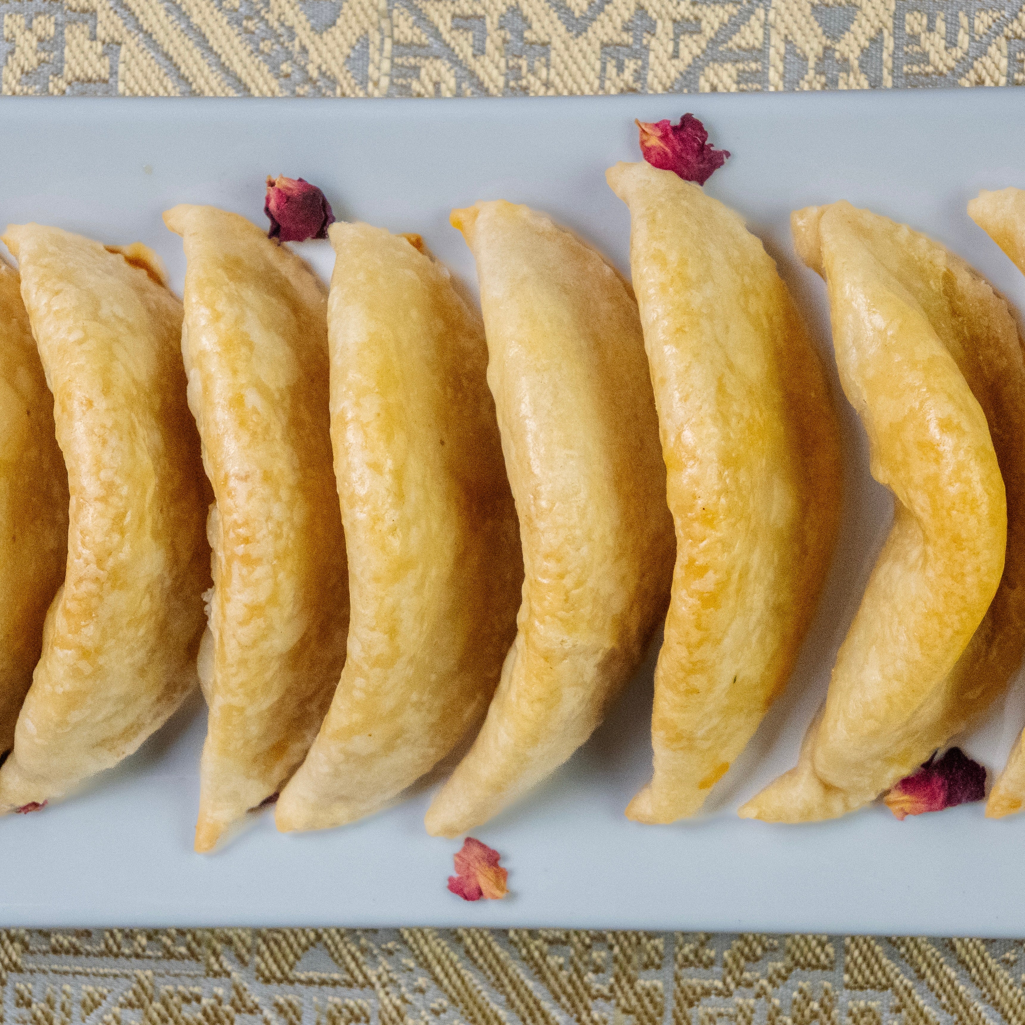 Gazelle Horns كعب الغزال