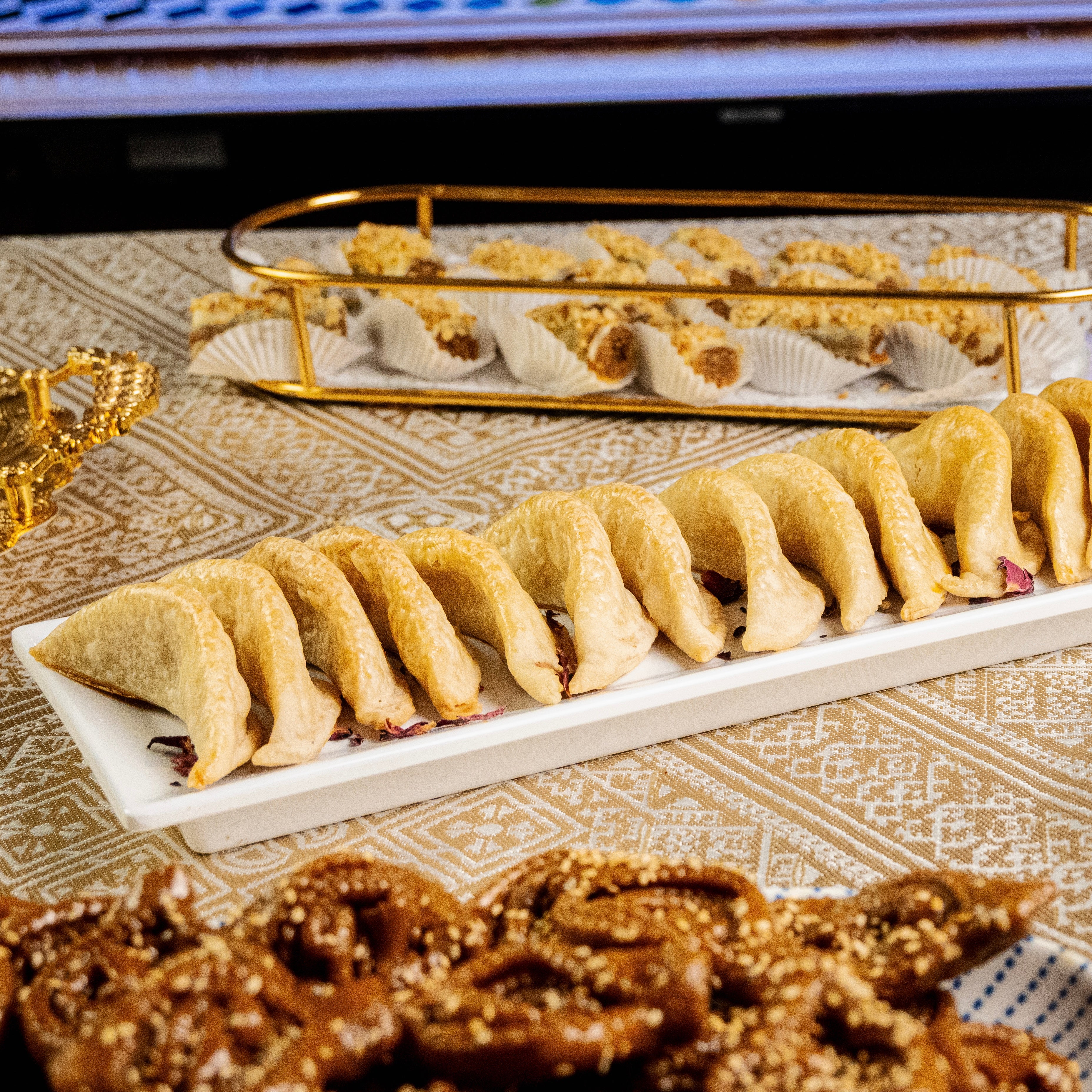 Gazelle Horns كعب الغزال